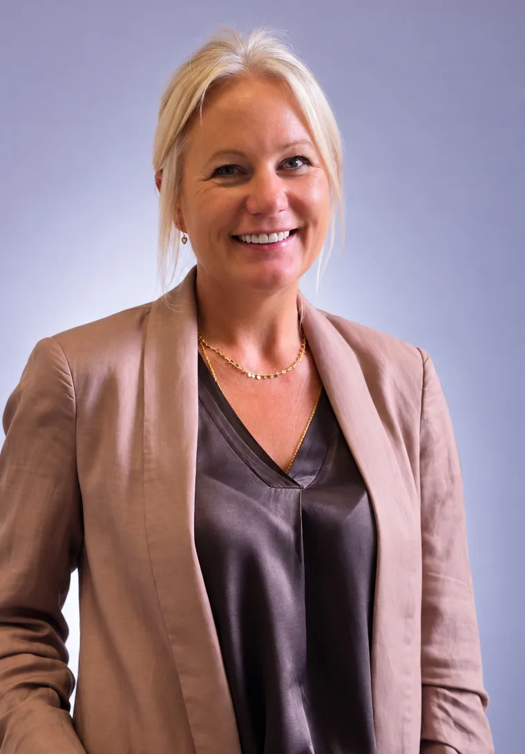Caroline Longman